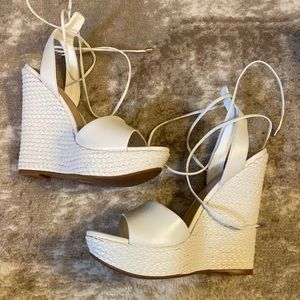 Aldo wedges. 8.5